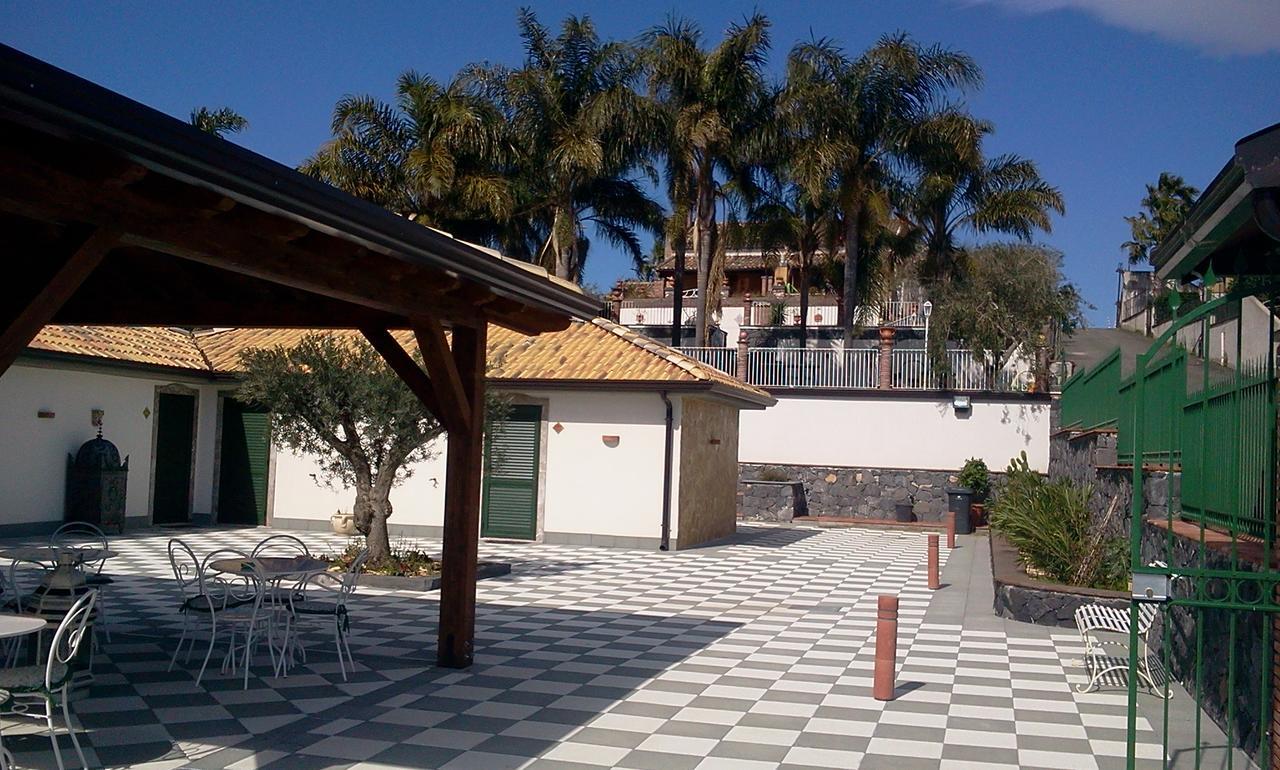 Borgo San Biagio Villa Calatabiano Buitenkant foto