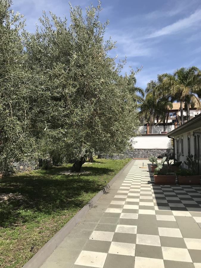 Borgo San Biagio Villa Calatabiano Buitenkant foto